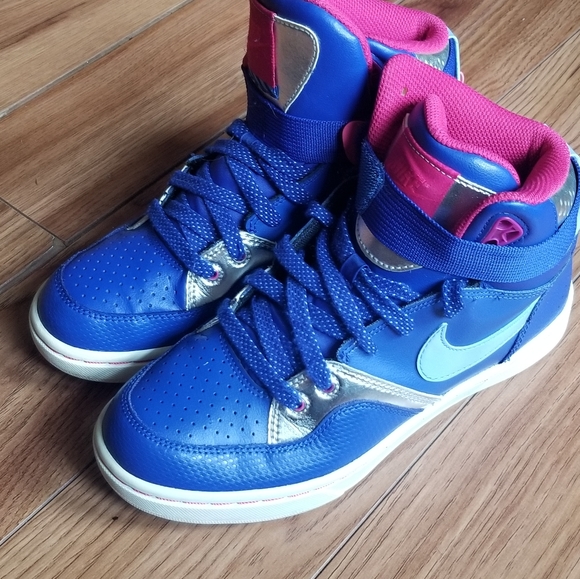 nike court tranxition